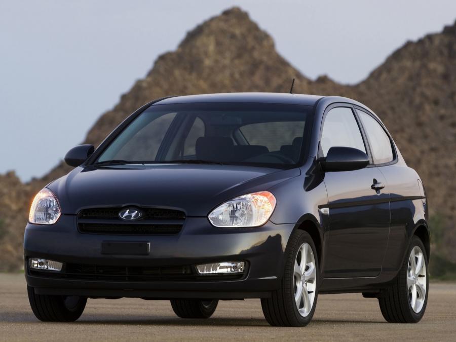  Hyundai Accent 3-Door 2006 года  (US) (фото 3 из 13)